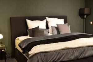 Read more about the article Veridian Black Collection Mattress Reviews: The Veridian Standard?